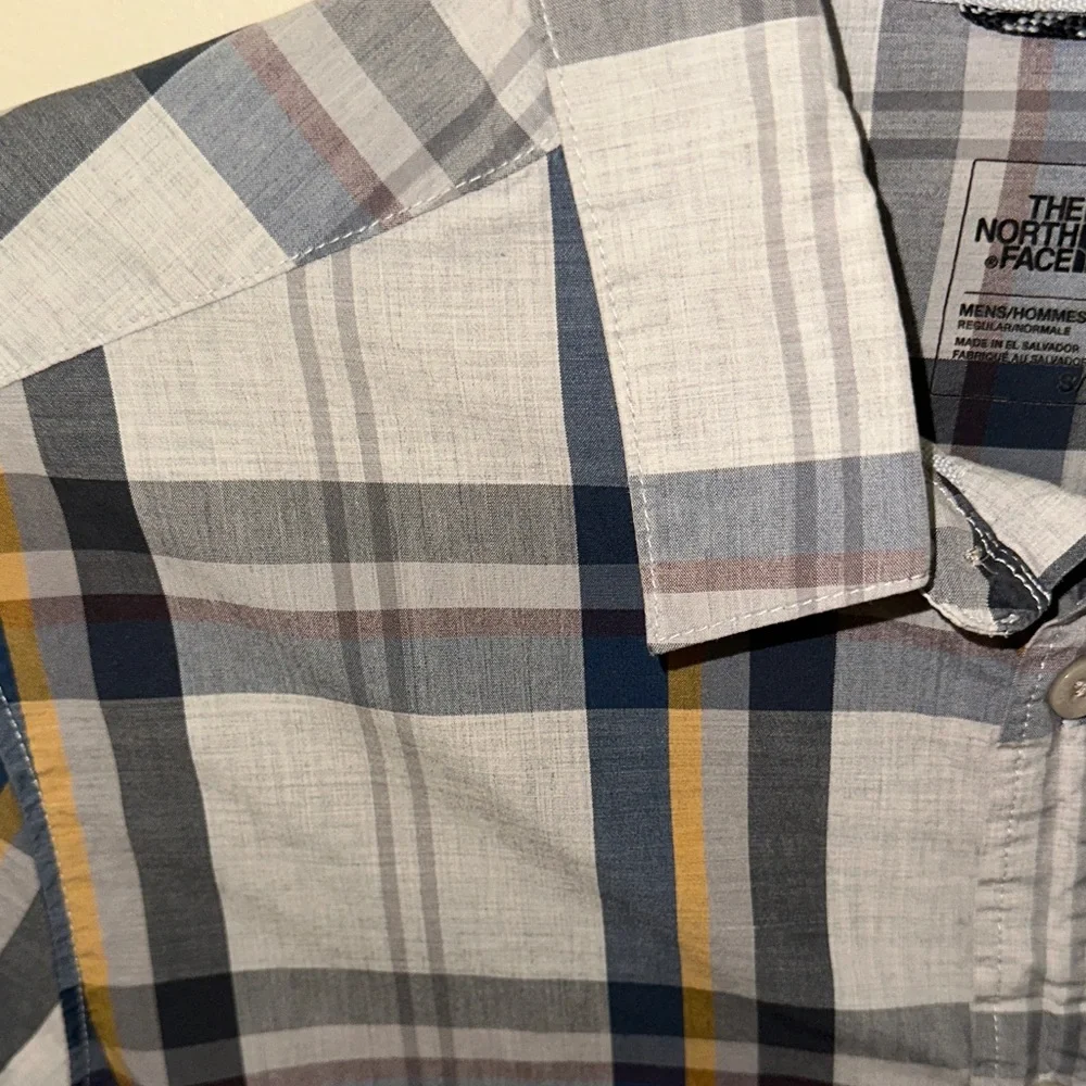 The North Face Plaid Button Down Shirt Small Hiking Outdoor Casual - Picture 6 of 8